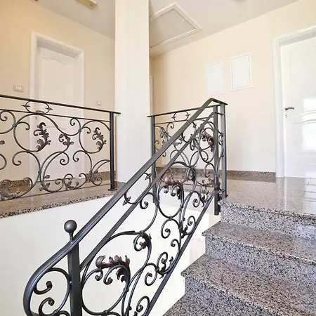 Villa Giulietta Kastela Exterior photo
