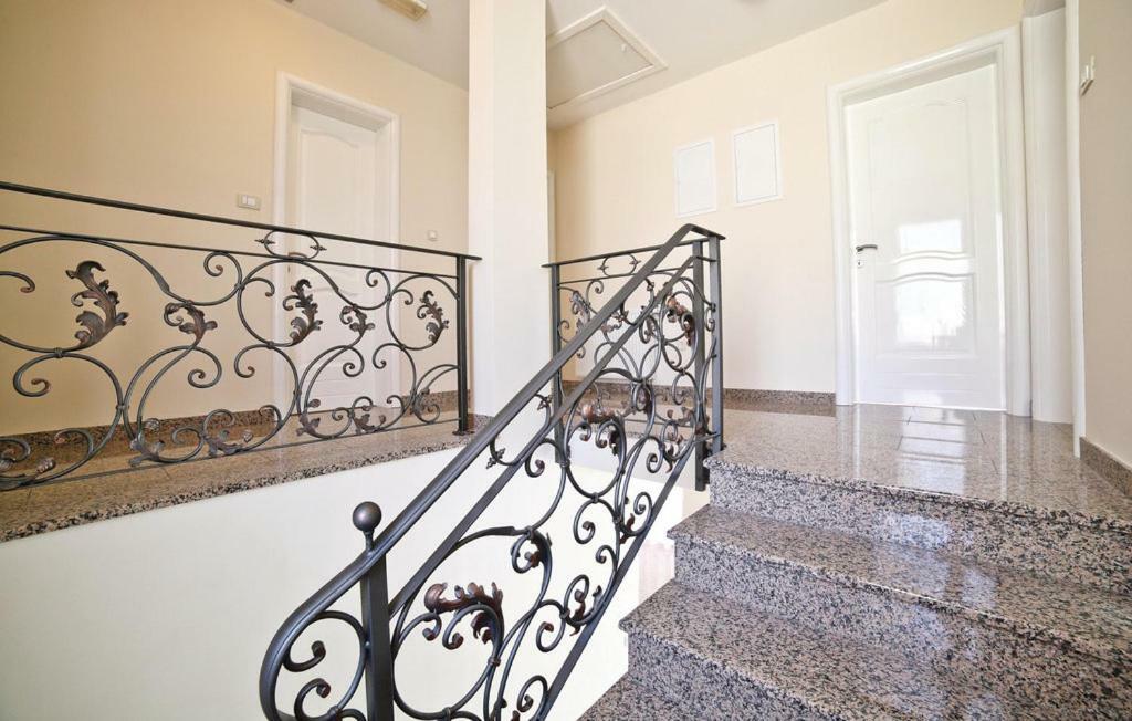 Giulietta Villa Kastela